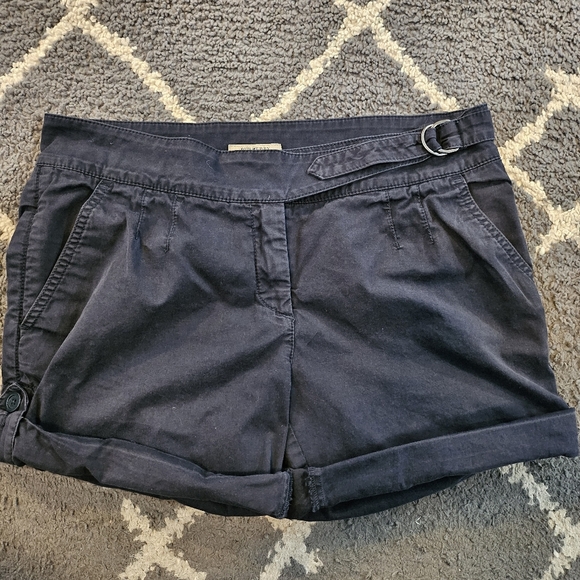 Burberry London Women's Shorts - Picture 1 of 9